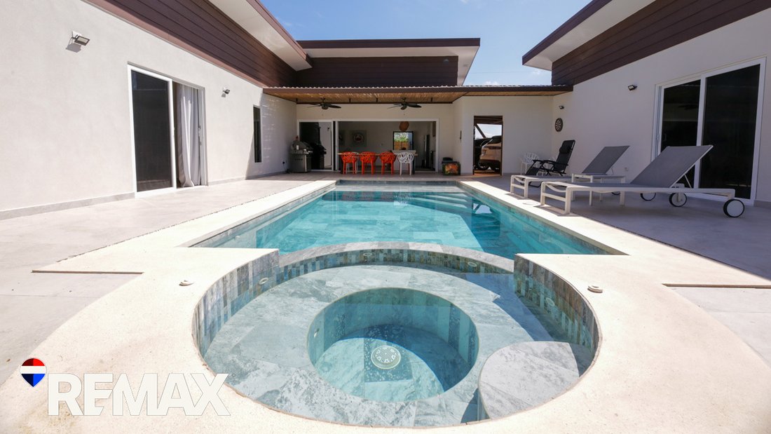 House in Esterillos Este, Puntarenas Province, Costa Rica 1 - 18246323
