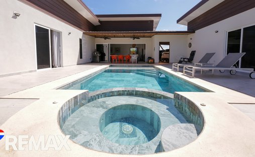 House in Esterillos Este, Puntarenas Province, Costa Rica 1