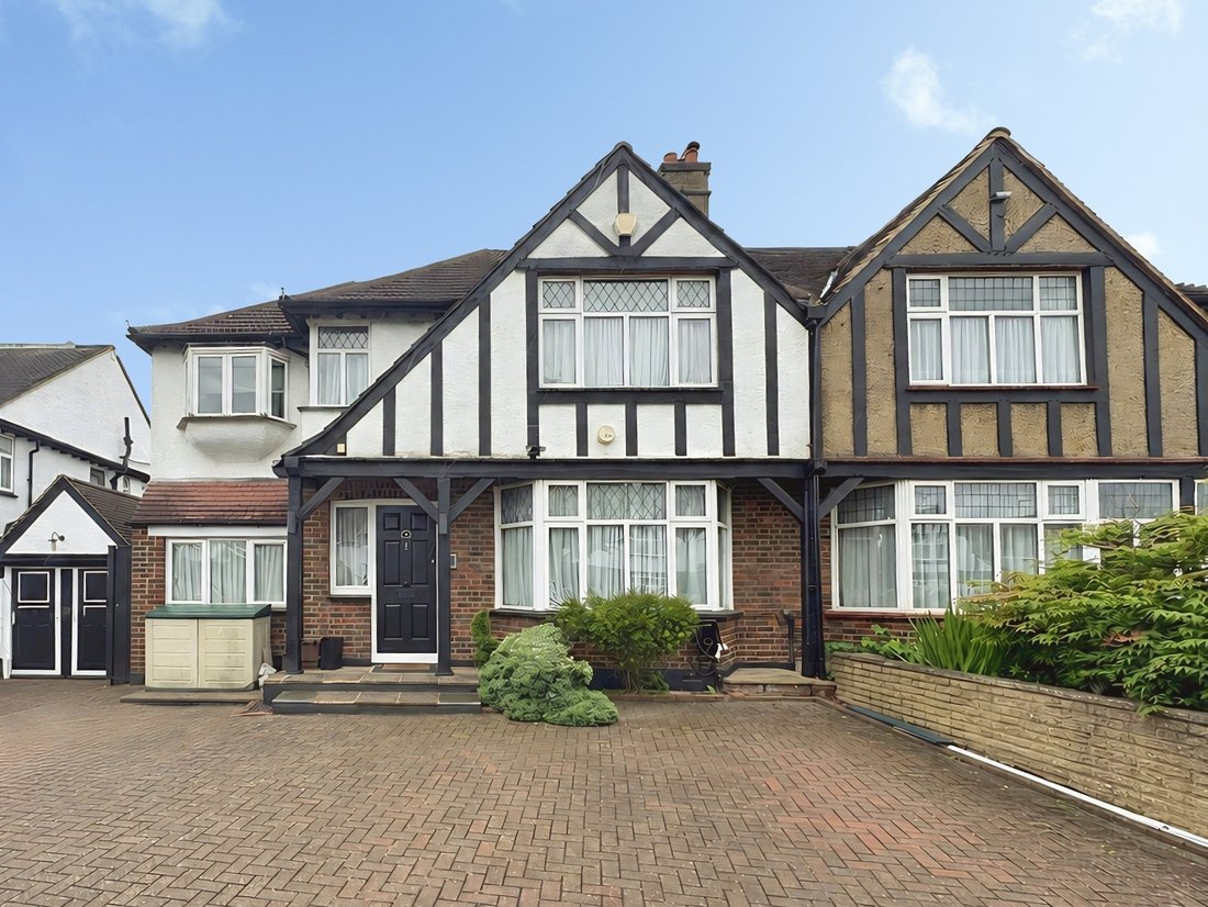 House in Edgware, Barnet, England 2 - 18236013