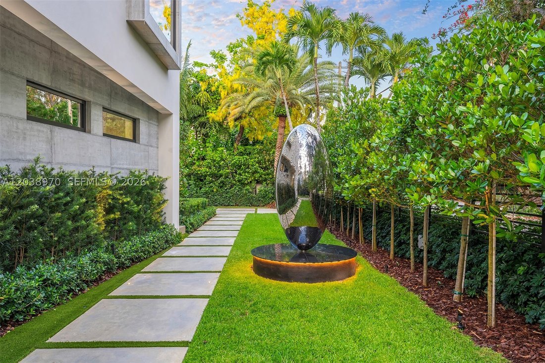 House in Miami, Florida, United States 1 - 18217107