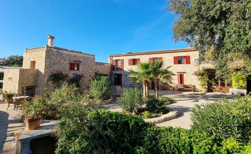 Finca in Felanitx, Balearic Islands, Spain 1