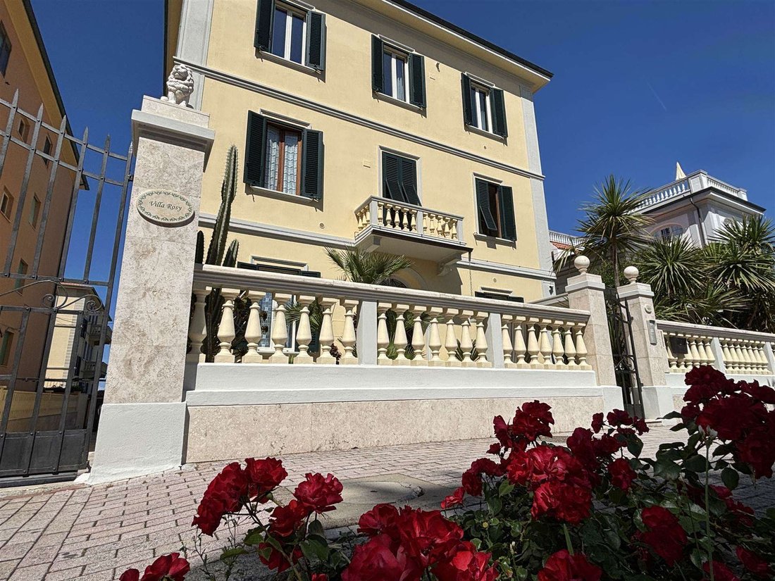Villa in San Vincenzo, Tuscany, Italy 1 - 18242687