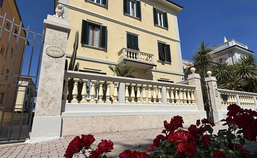 Villa à San Vincenzo, Toscane, Italie 1