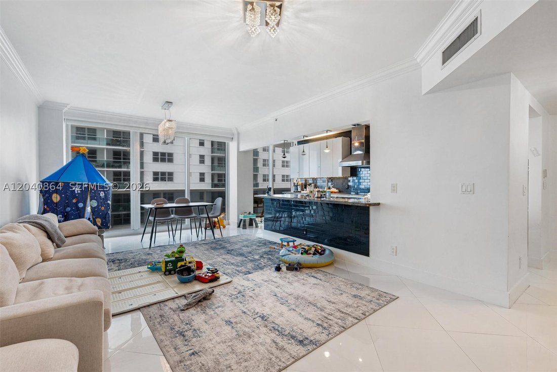 Condo in Bal Harbour, Florida, United States 2 - 18241467