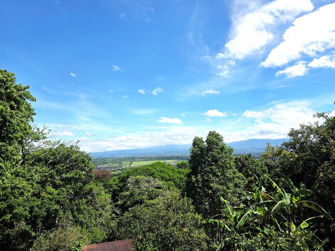 Land in Cinco Esquinas, San José Province, Costa Rica 1 - 18243844