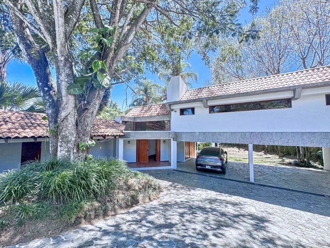 House in Escazu, San José Province, Costa Rica 2 - 18240857