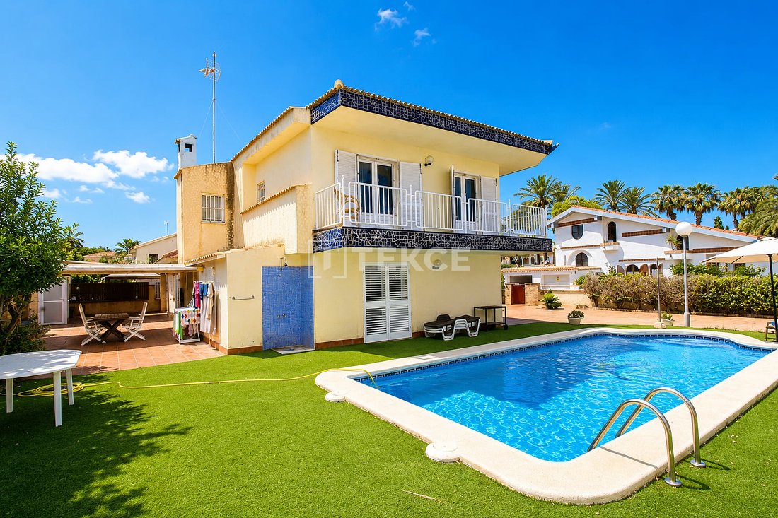 Villa in La Zenia, Orihuela, Land Valencia 1 - 18245766