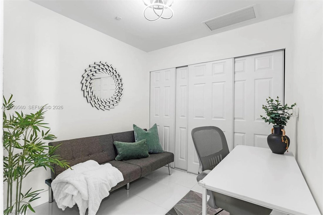 Condo in Miami, Florida, United States 5 - 18237858