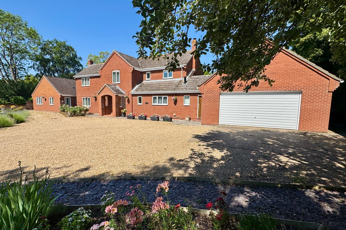 House in Barningham, England 2 - 17508983