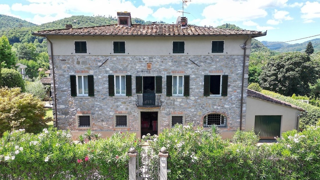 Villa in San Martino in Freddana, Tuscany, Italy 3 - 18242911