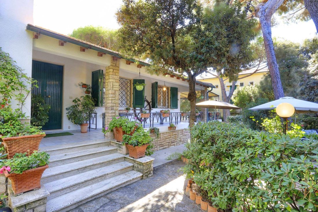 Villa in San Vincenzo, Tuscany, Italy 4 - 18242336