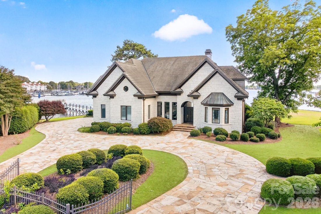 House in Cornelius, North Carolina, United States 2 - 17563094