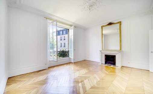 Apartment in Montreuil, Versailles, France 1