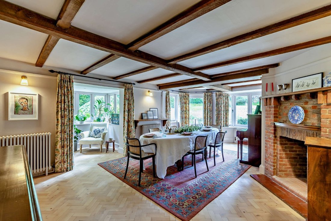 Haus in Churt, England 4 - 18236973