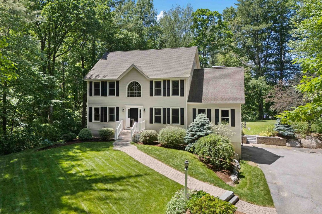 House in Londonderry, New Hampshire, United States 2 - 18246345