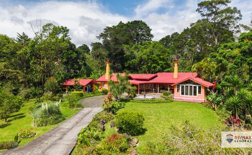 House in San Rafael, Heredia Province, Costa Rica 1