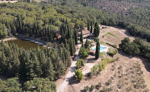 Estate in Sassetta, Tuscany, Italy 1