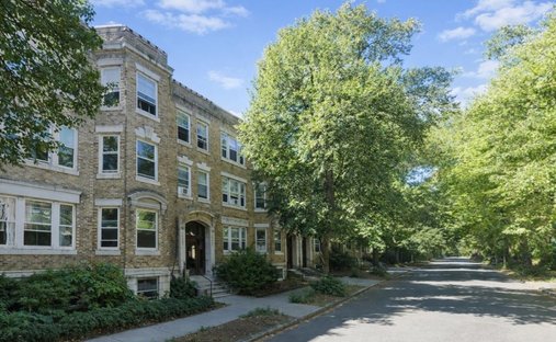 House in Brookline, Massachusetts, United States 1