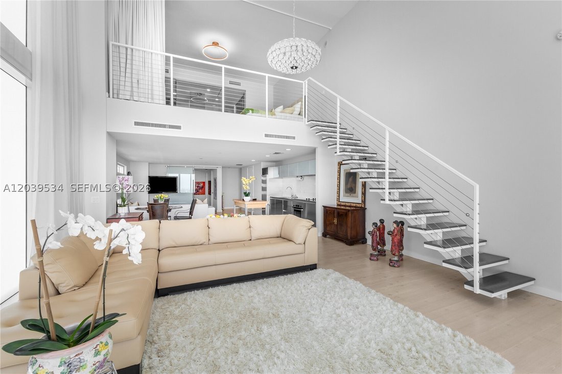 Condo in Miami, Florida, United States 3 - 18241447