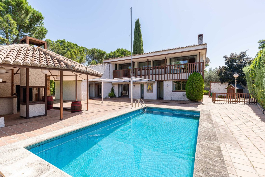 House in Las Rozas de Madrid, Comunidad de Madrid, Spain 1 - 18245467