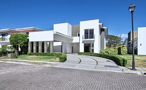 House in Santa Ana, San José Province, Costa Rica 1
