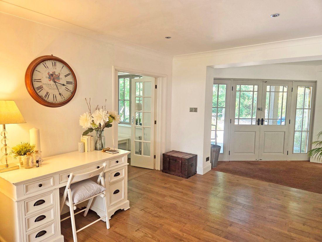 Haus in Burley, England 5 - 18236075