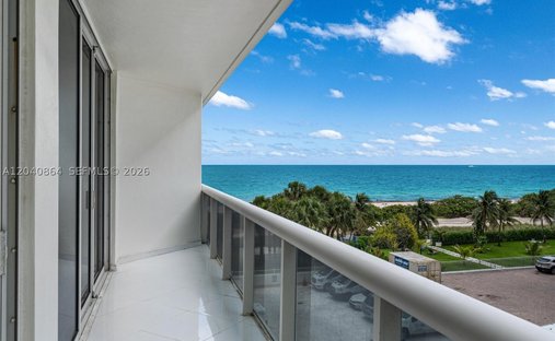 Eigentumswohnung in Bal Harbour, Florida, Vereinigte Staaten 1