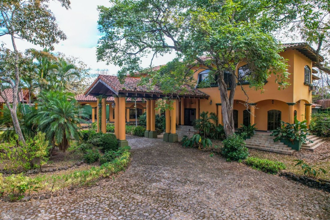 House in San Isidro, Alajuela Province, Costa Rica 2 - 18240917