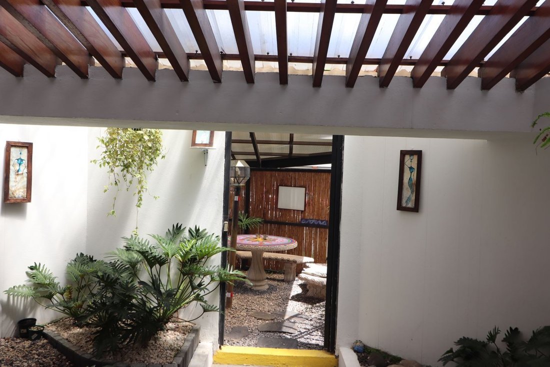 House in Cinco Esquinas, San José Province, Costa Rica 3 - 18240725