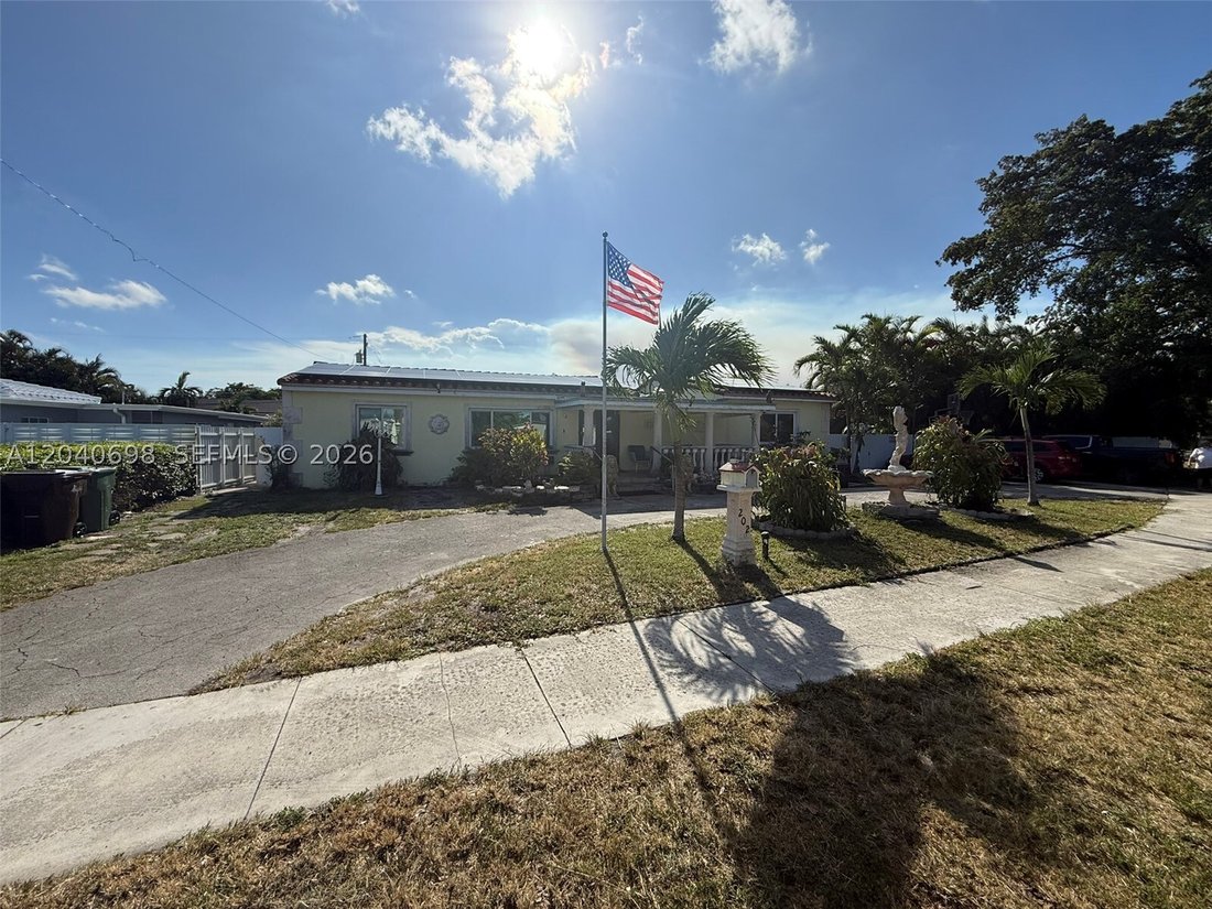 House in Hialeah, Florida, United States 1 - 18241482