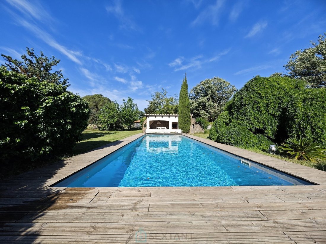 Estate in Toulouges, Occitania, France 2 - 18245064