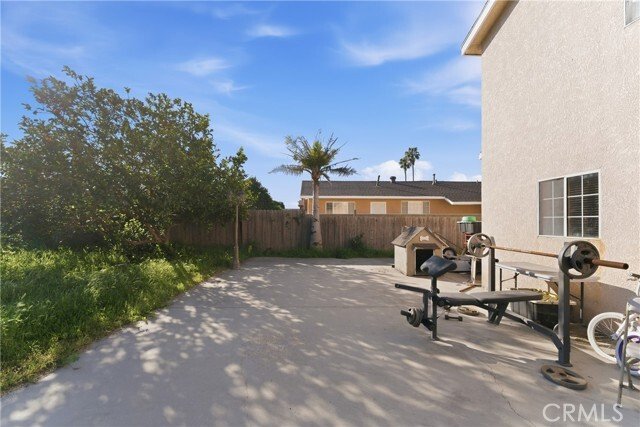 Los Angeles, California, United States 5 - 18236263