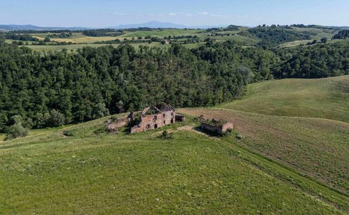 Casa di campagna a Asciano, Toscana, Italia 1