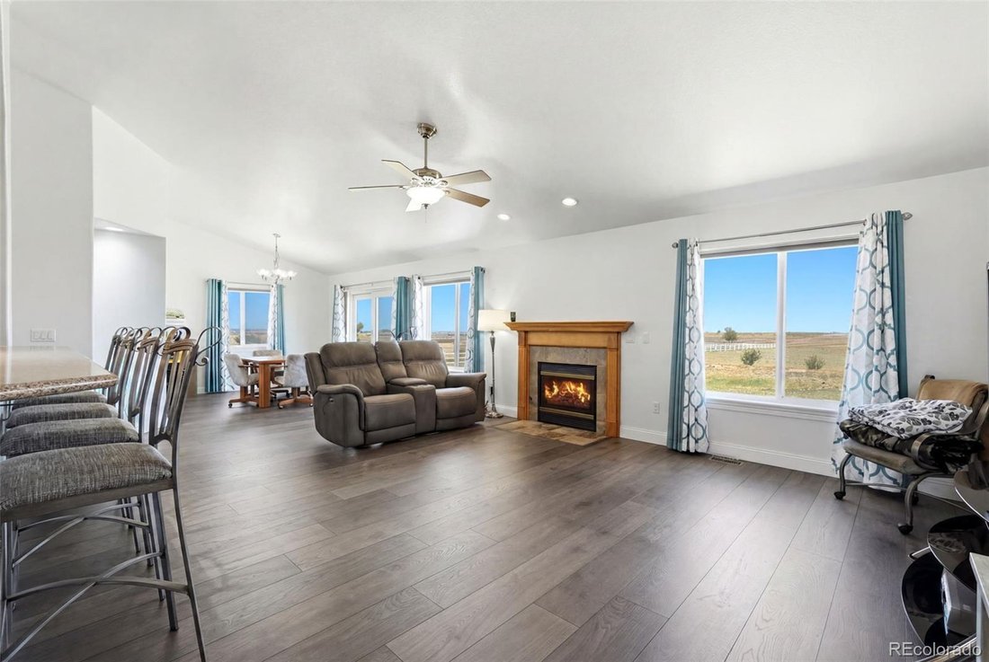 House in Keenesburg, Colorado, United States 5 - 18242540