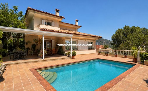 Villa in Cas Catala, Calvia, Balearic Islands 1