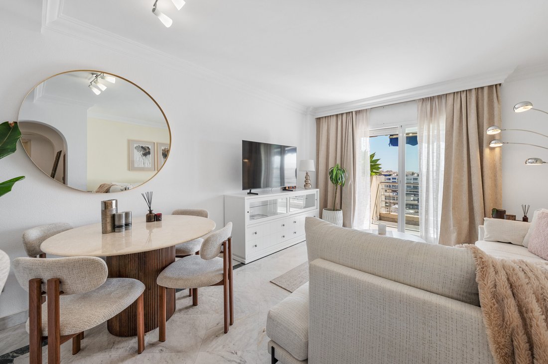 Apartment in Puerto Banus, Marbella, Spain 2 - 18238816