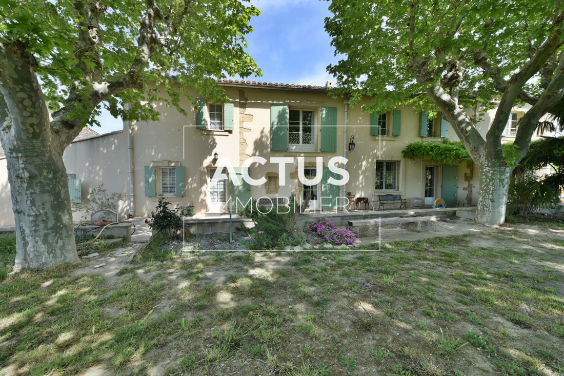 House in Cornillon-Confoux, Provence-Alpes-Côte d'Azur, France 1 - 18237436