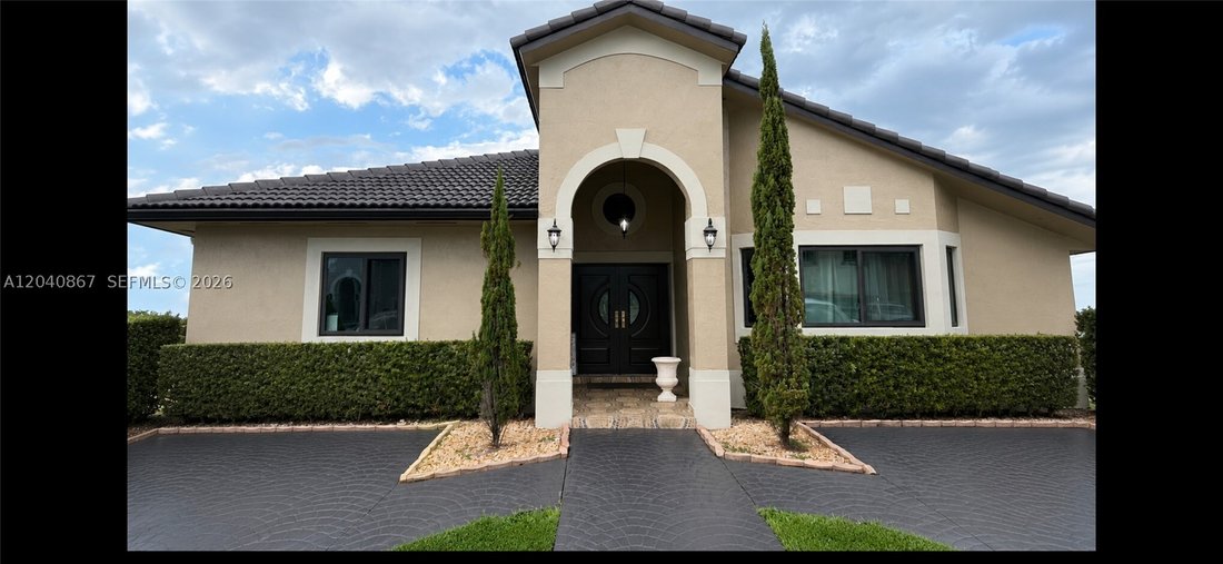House in Miami Lakes, Florida, United States 1 - 18241430