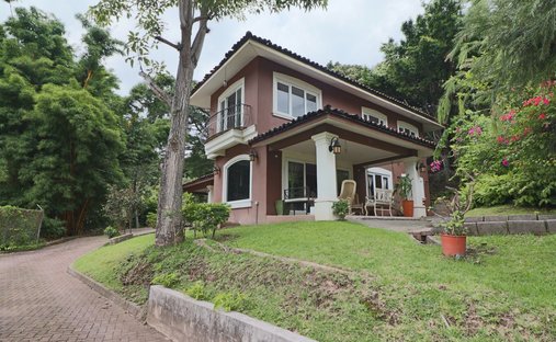 Casa en Escazú, San José, Costa Rica 1