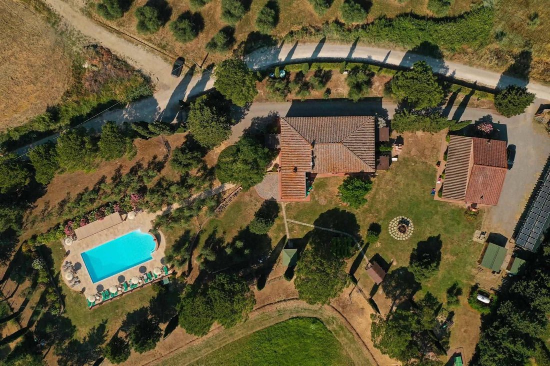 Country House in Lajatico, Tuscany, Italy 4 - 18241735