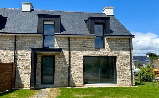 House in Arzon, Brittany, France 1