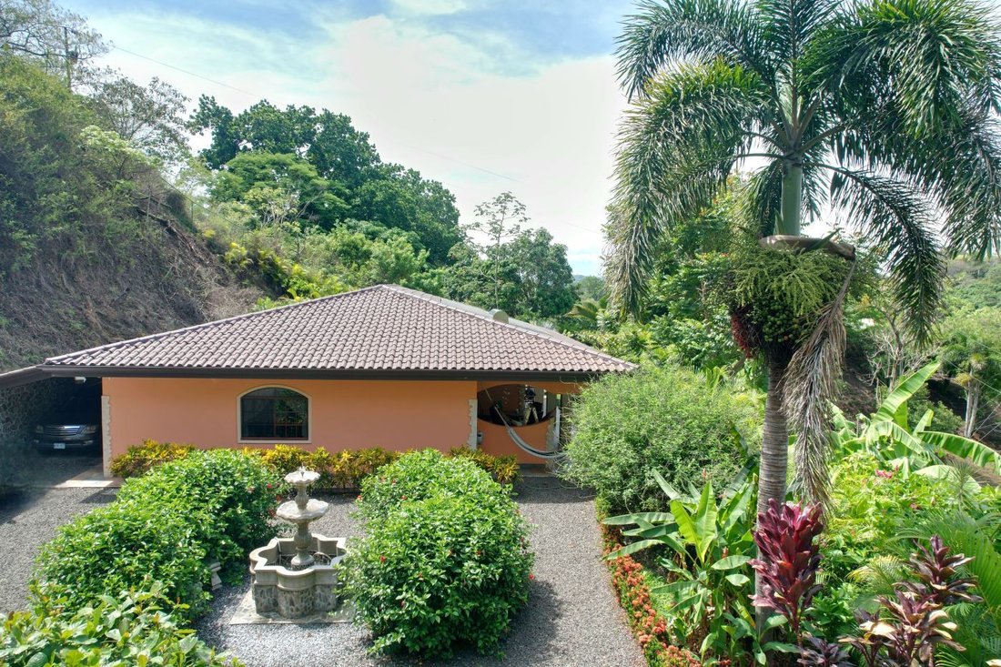 House in Jesús, Alajuela Province, Costa Rica 1 - 18241146