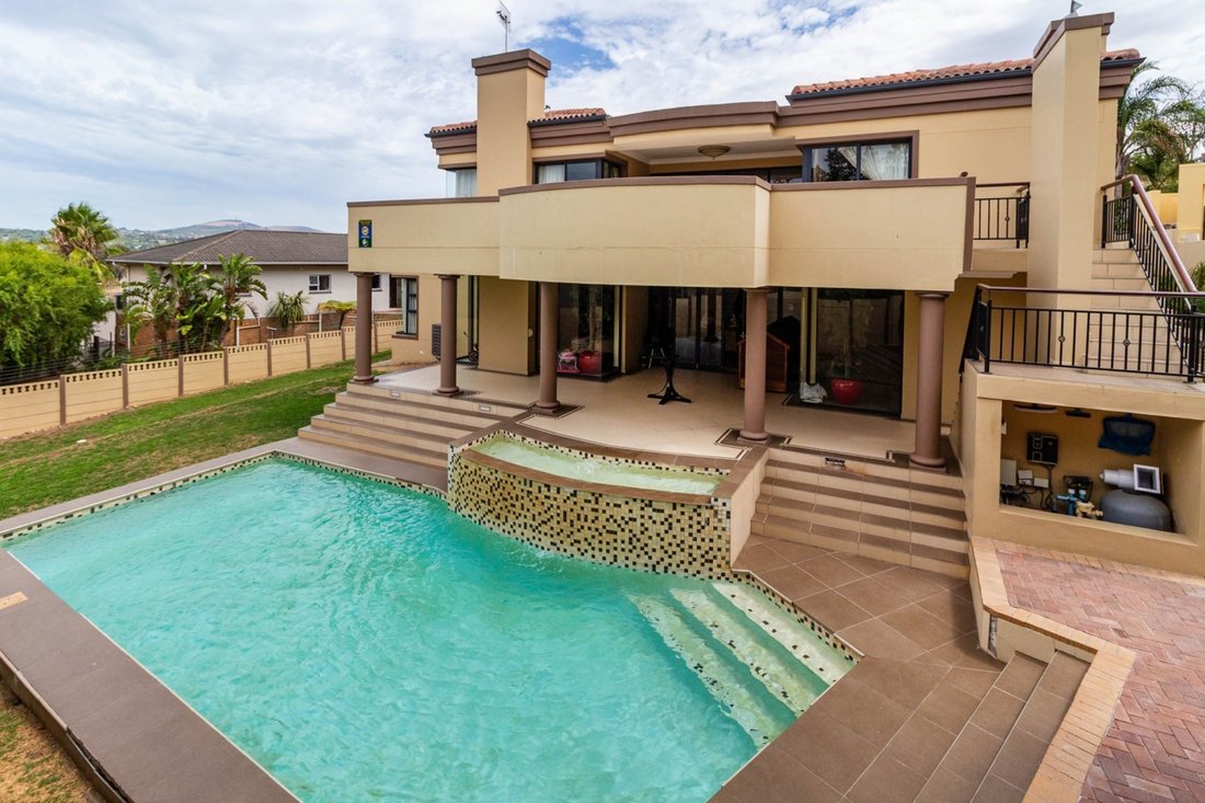 House in Sonstraal Heights, Cape Town, South Africa 5 - 18240101