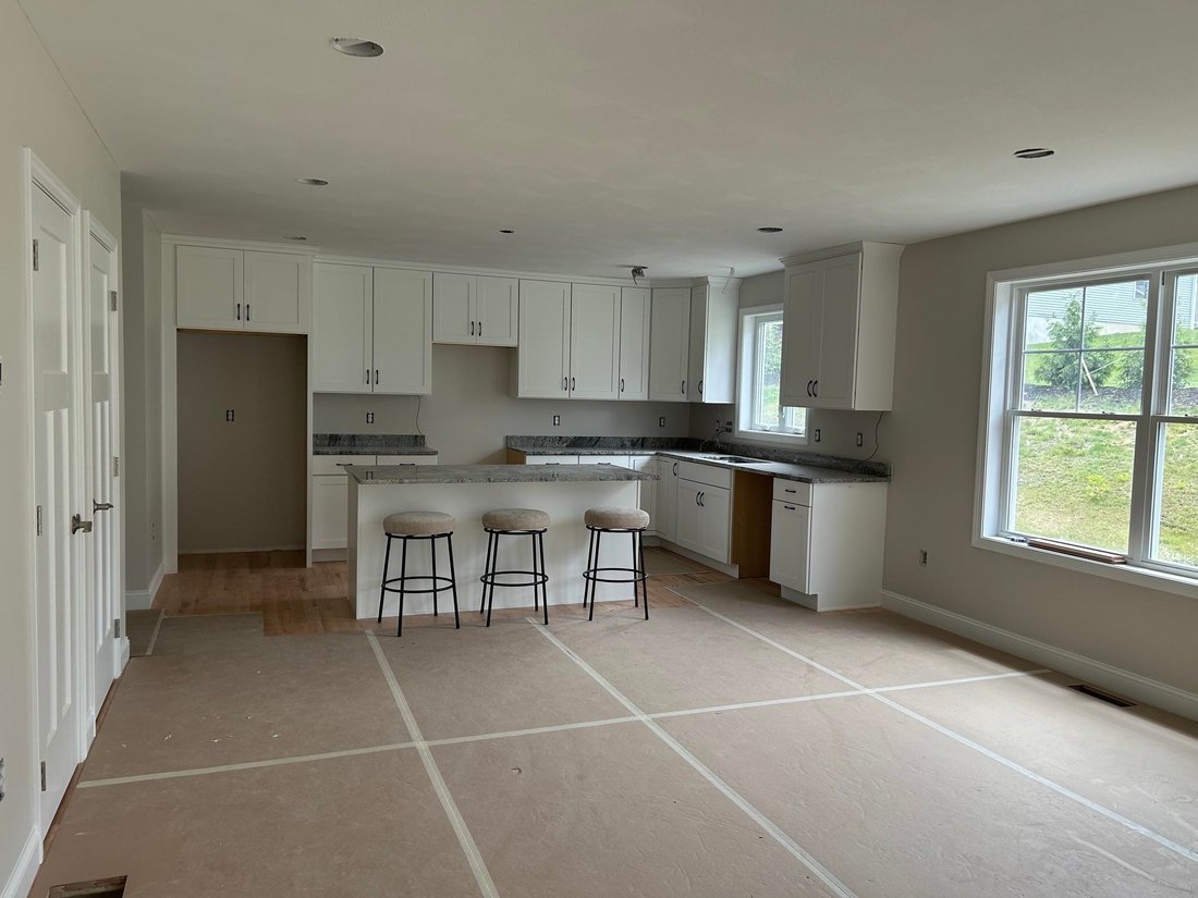 House in Nashua, New Hampshire, United States 5 - 18082406