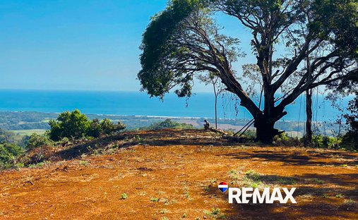 Terreno in Garabito, Costa Rica 1
