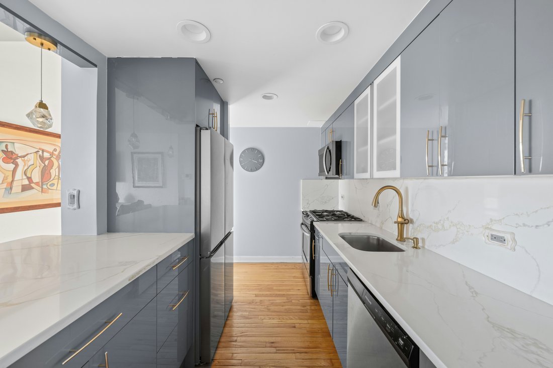 Co Op in New York, New York, United States 2 - 18236681