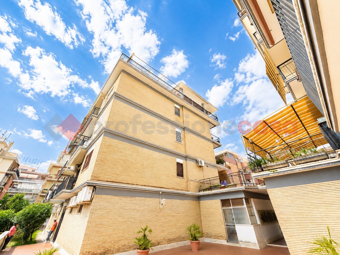 Apartment in Battistini - Torrevecchia, Rome, Lazio 3 - 18243535
