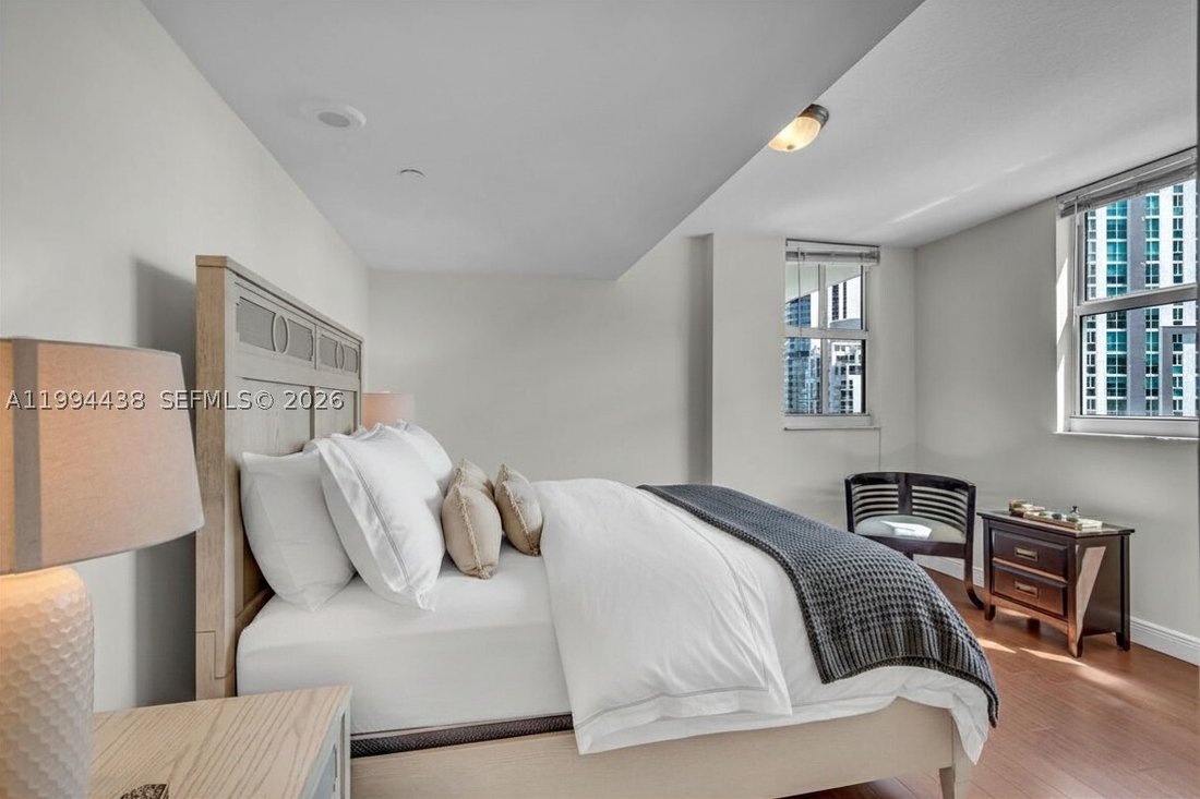 Condo in Miami, Florida, United States 5 - 17556954