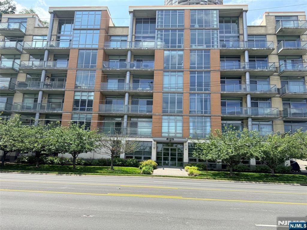 Condominio a North Bergen, New Jersey, Stati Uniti 1 - 18241284