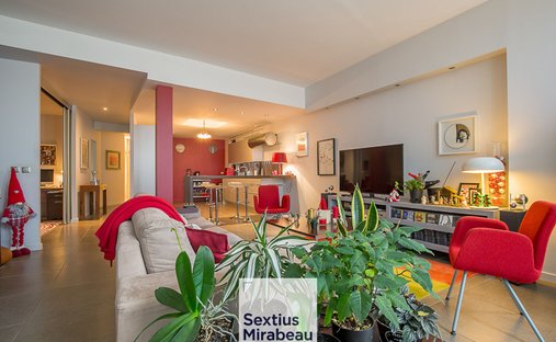 Apartment in Granettes-Jauberte-Sainte Anne, Aix-en-Provence, France 1